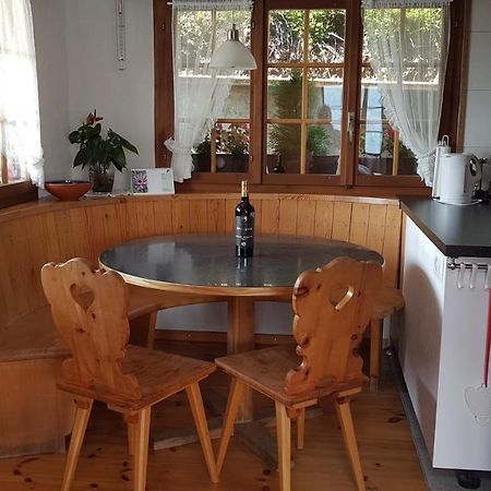 Traumhaftes Chalet Mit Seesicht Krattigen Екстериор снимка