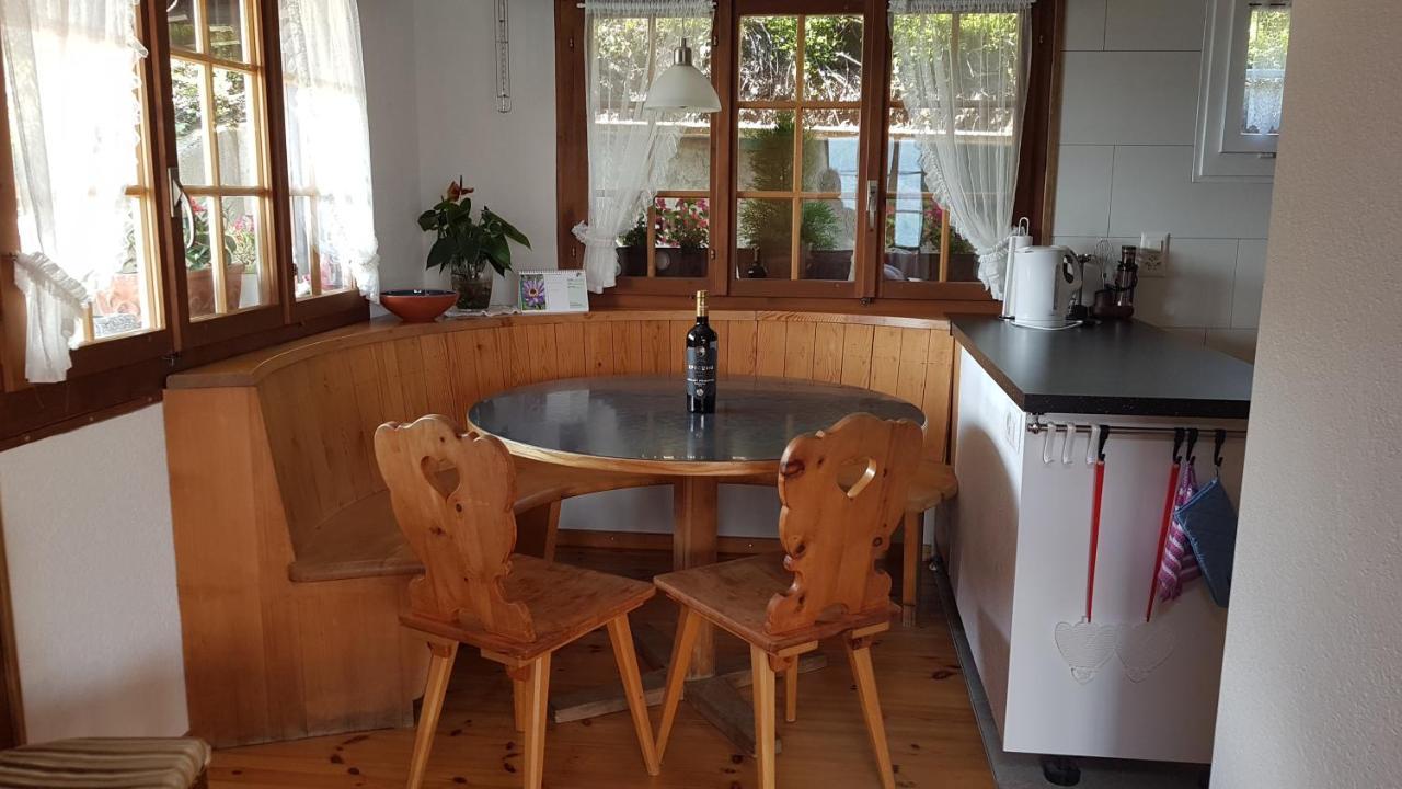 Traumhaftes Chalet Mit Seesicht Krattigen Екстериор снимка
