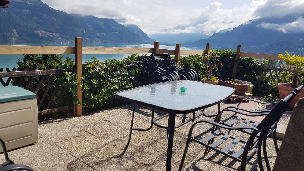 Traumhaftes Chalet Mit Seesicht Krattigen Екстериор снимка